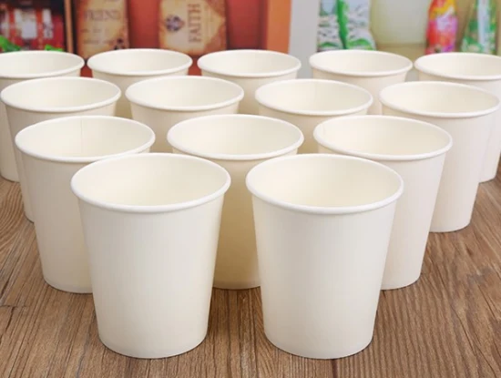 뜨거운 음료와 커피를 위한 저렴한 12온스 단일 벽 종이컵을 생산하는 중국 제조업체는 많은 사람들에게 인기가 있습니다.